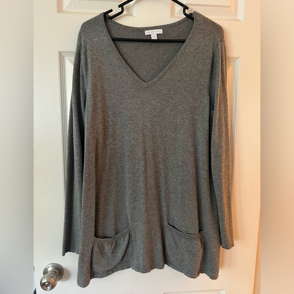 New York and Company| gray sweater